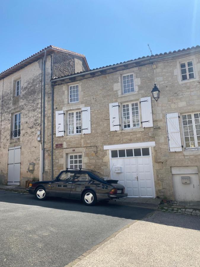 The Wild Geese Bed & Breakfast Nanteuil-en-Vallee Exterior photo